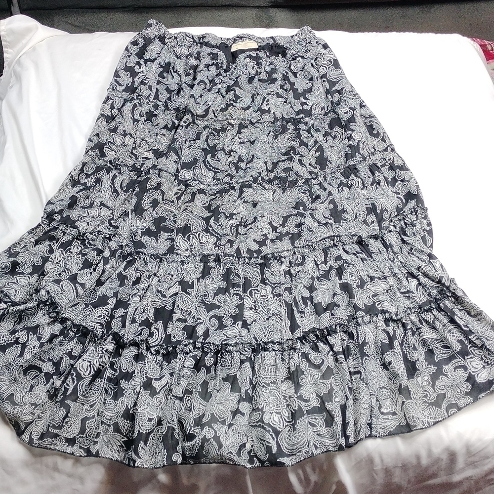 Bobbie Brooks women's medium sized skirt